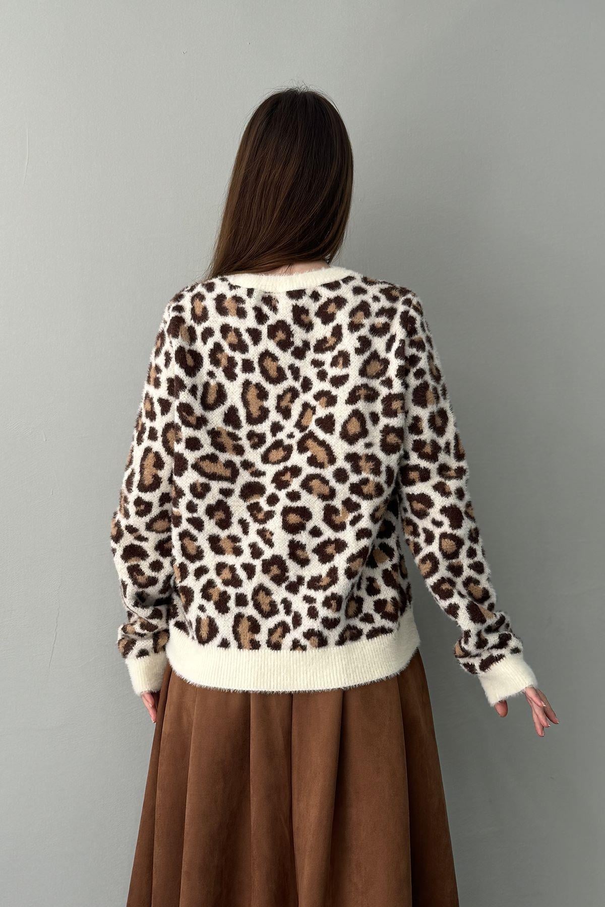 LEOPAR DESEN TRIKO KAZAK