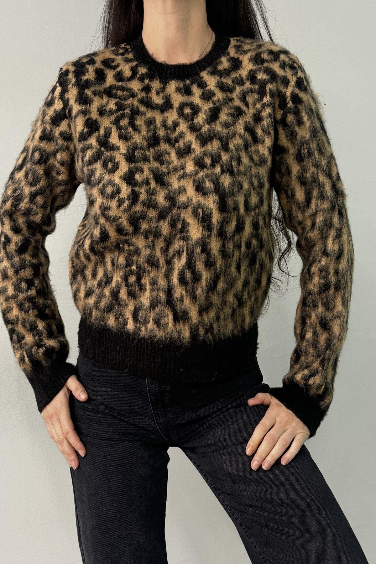 LEOPAR DESEN TRIKO KAZAK
