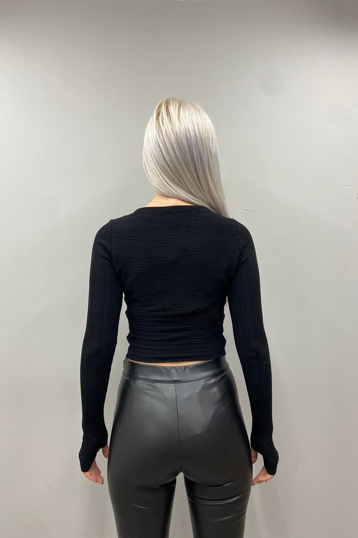 V YAKA ÖNÜ VEREV CROP KAZAK
