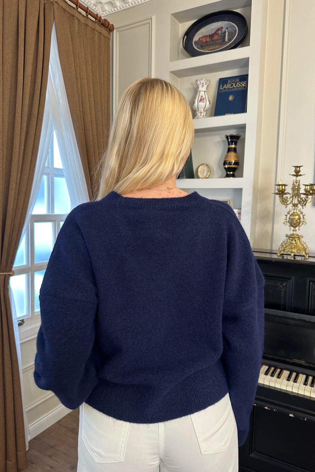 V YAKA YUMUŞAK DOKULU TRIKO KAZAK
