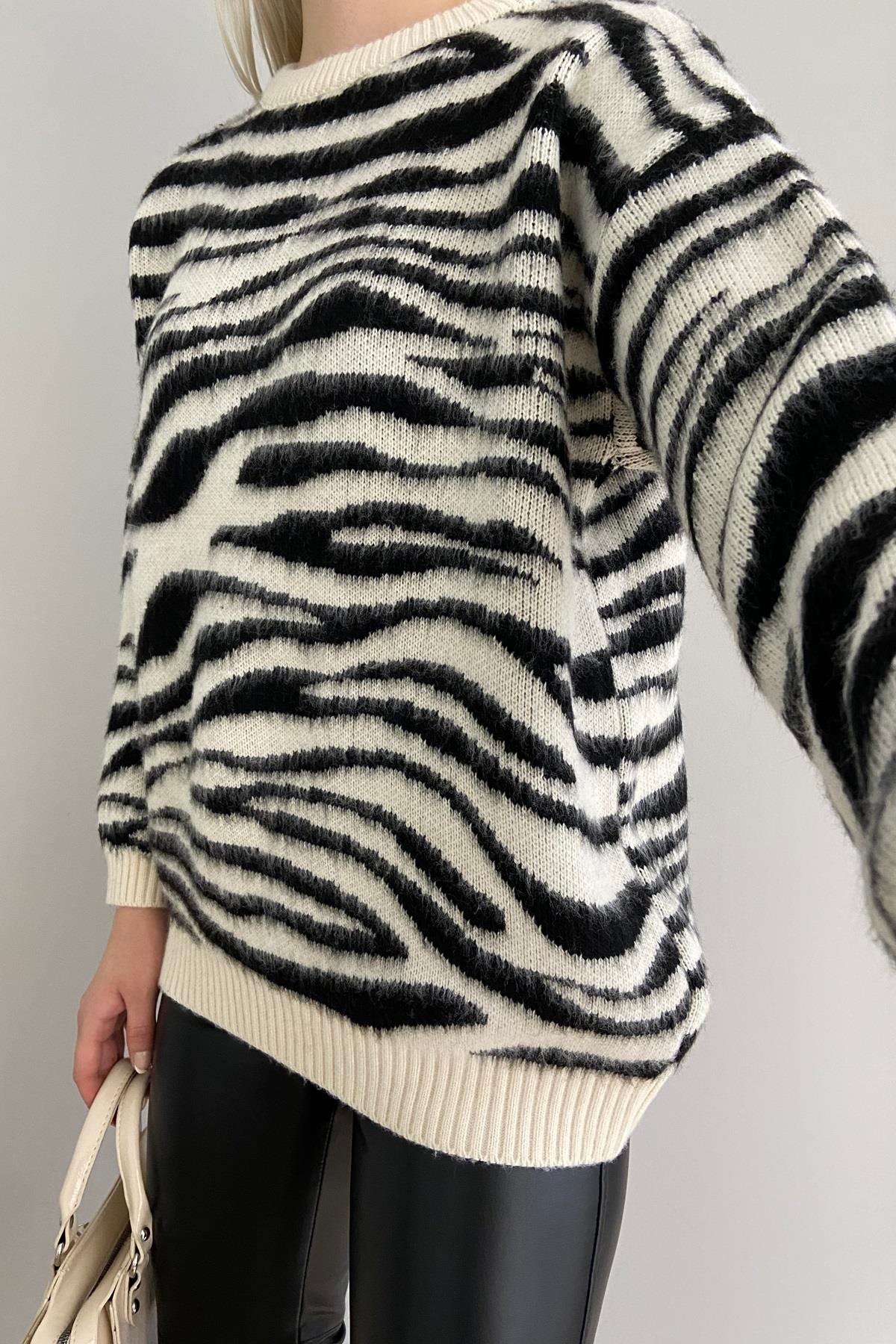 ZEBRA DESEN KAZAK