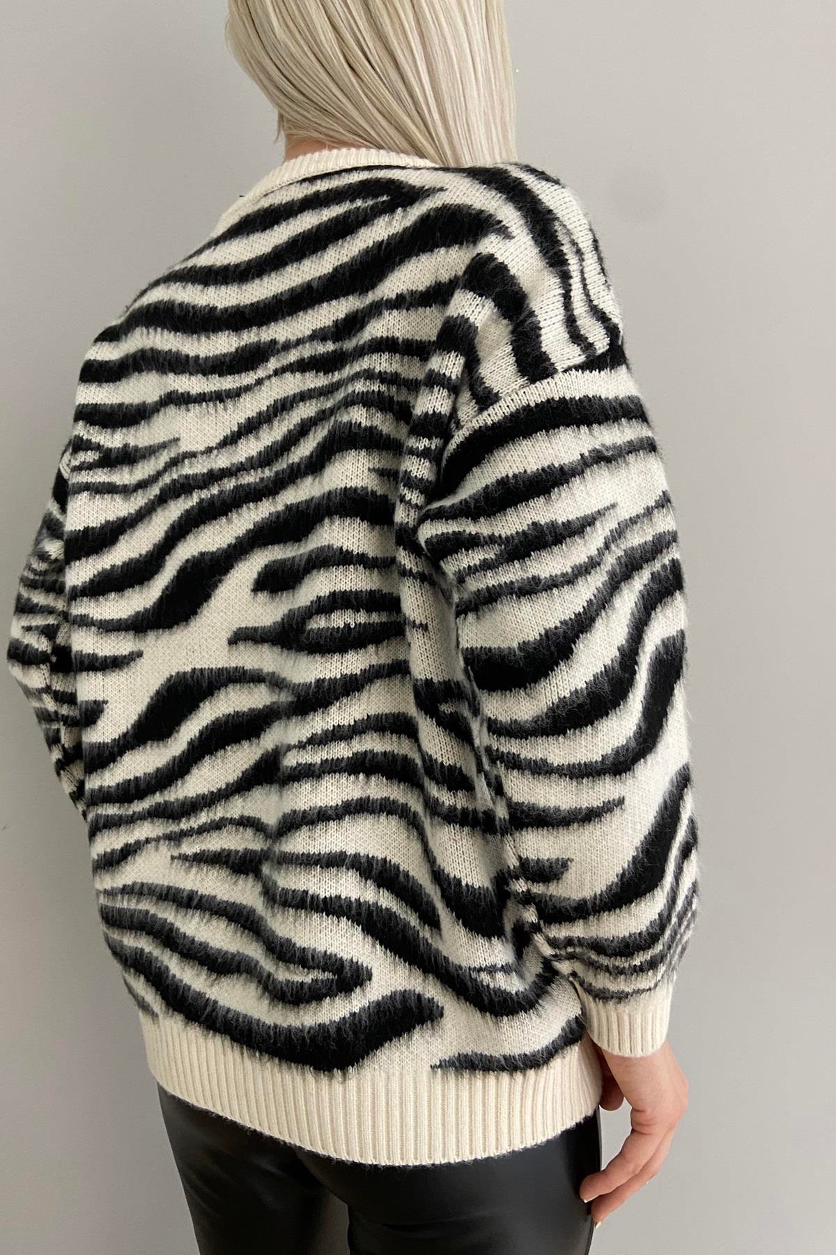 ZEBRA DESEN KAZAK
