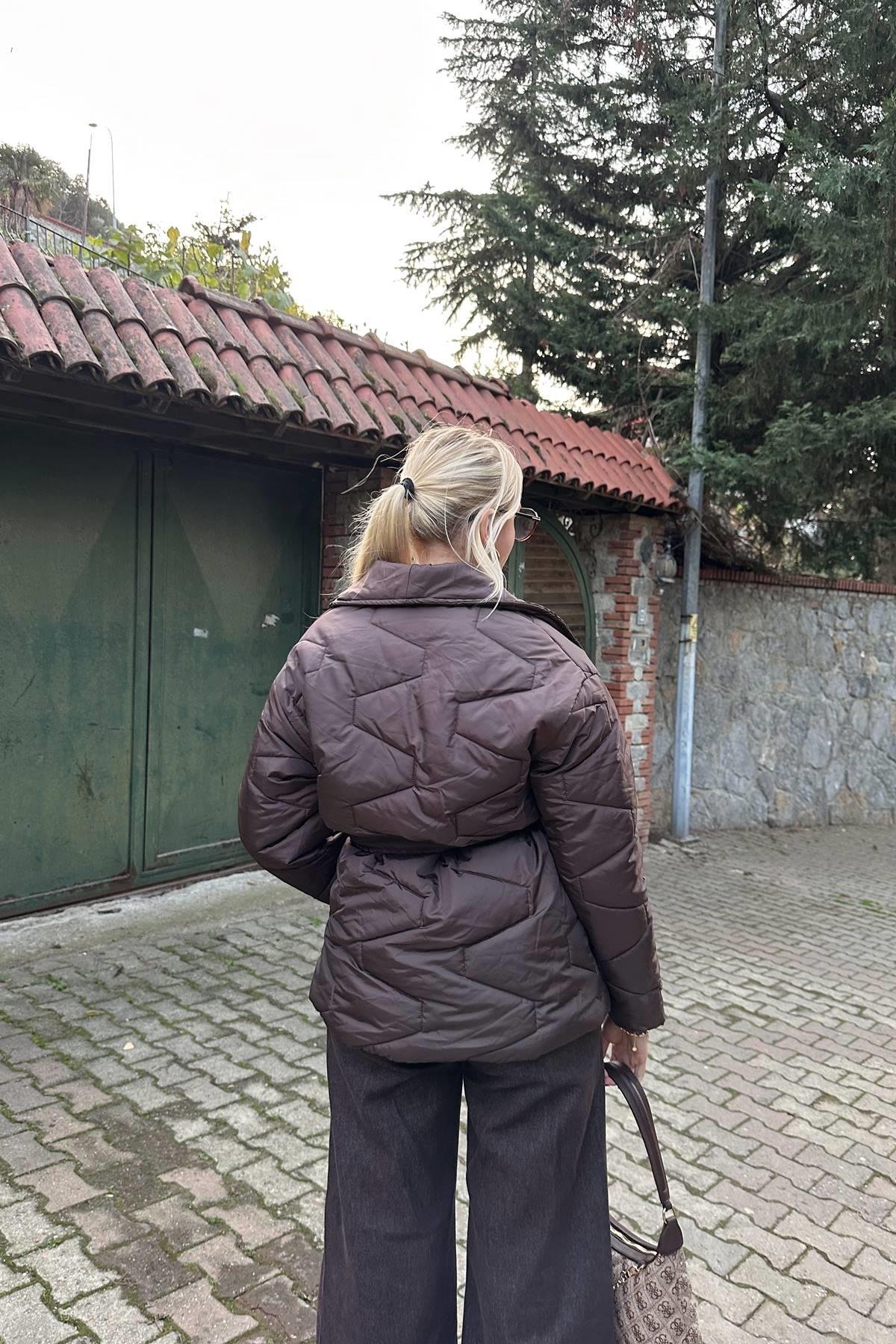 BEL KUAŞKLI KAPITONE MONT
