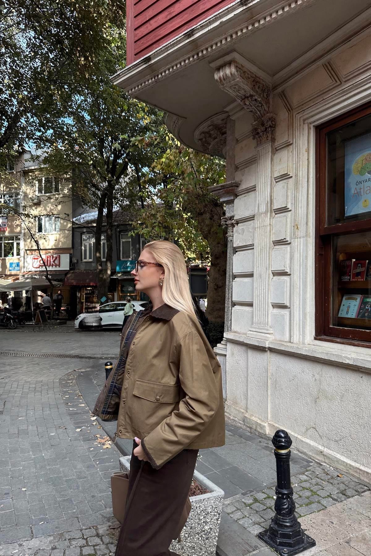 KADİFE YAKA DETAYLI CEKET