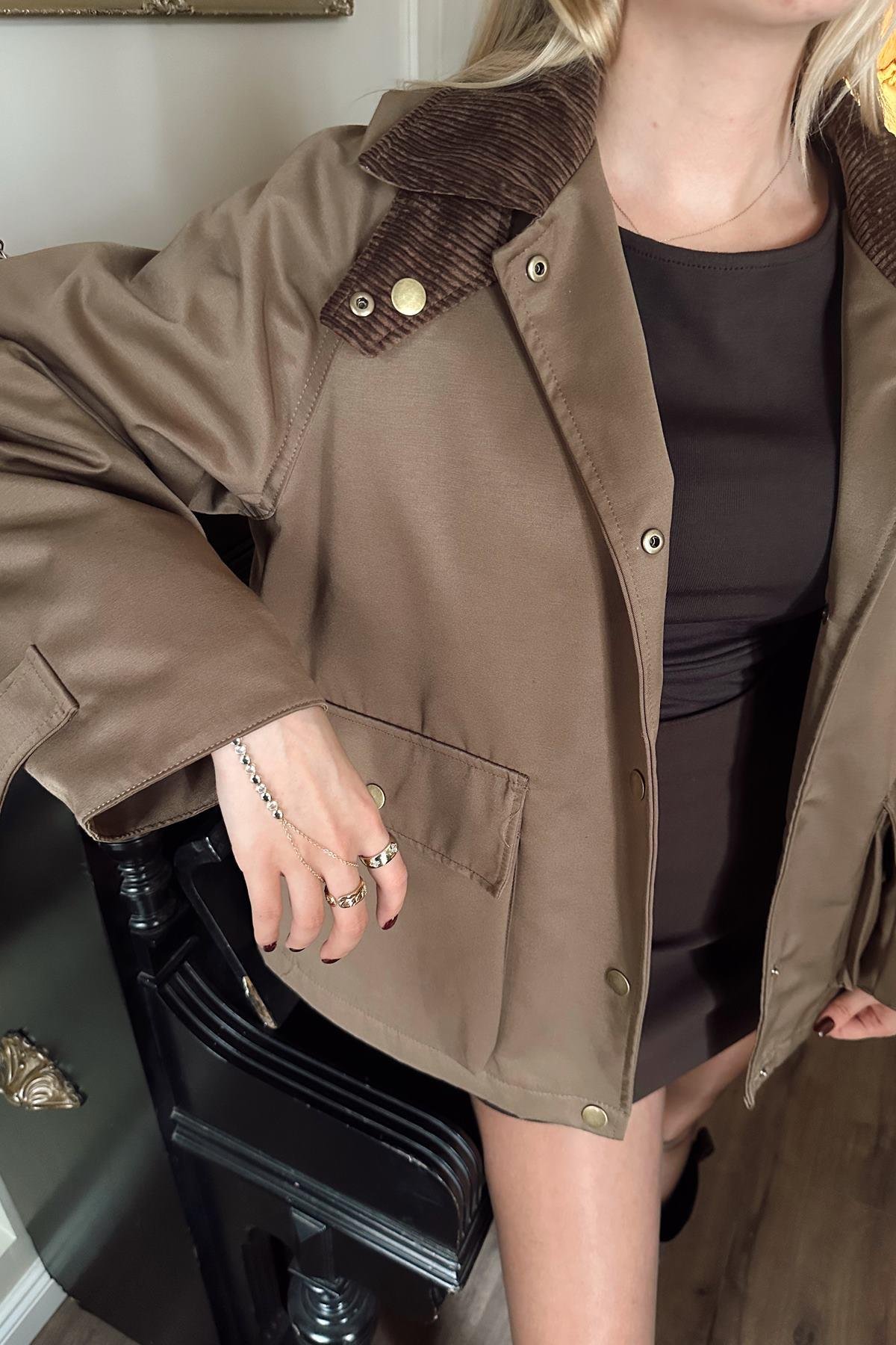 KADİFE YAKA GABARDİN MONT