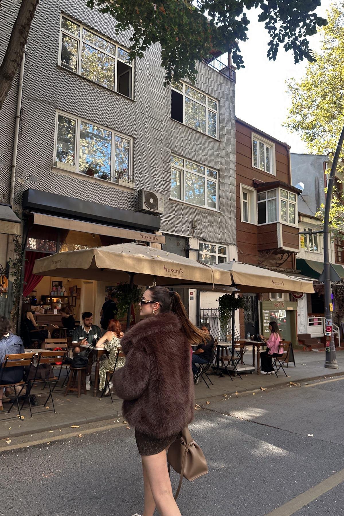 ŞAL YAKA ÇITÇIT DETAYLI KÜRK