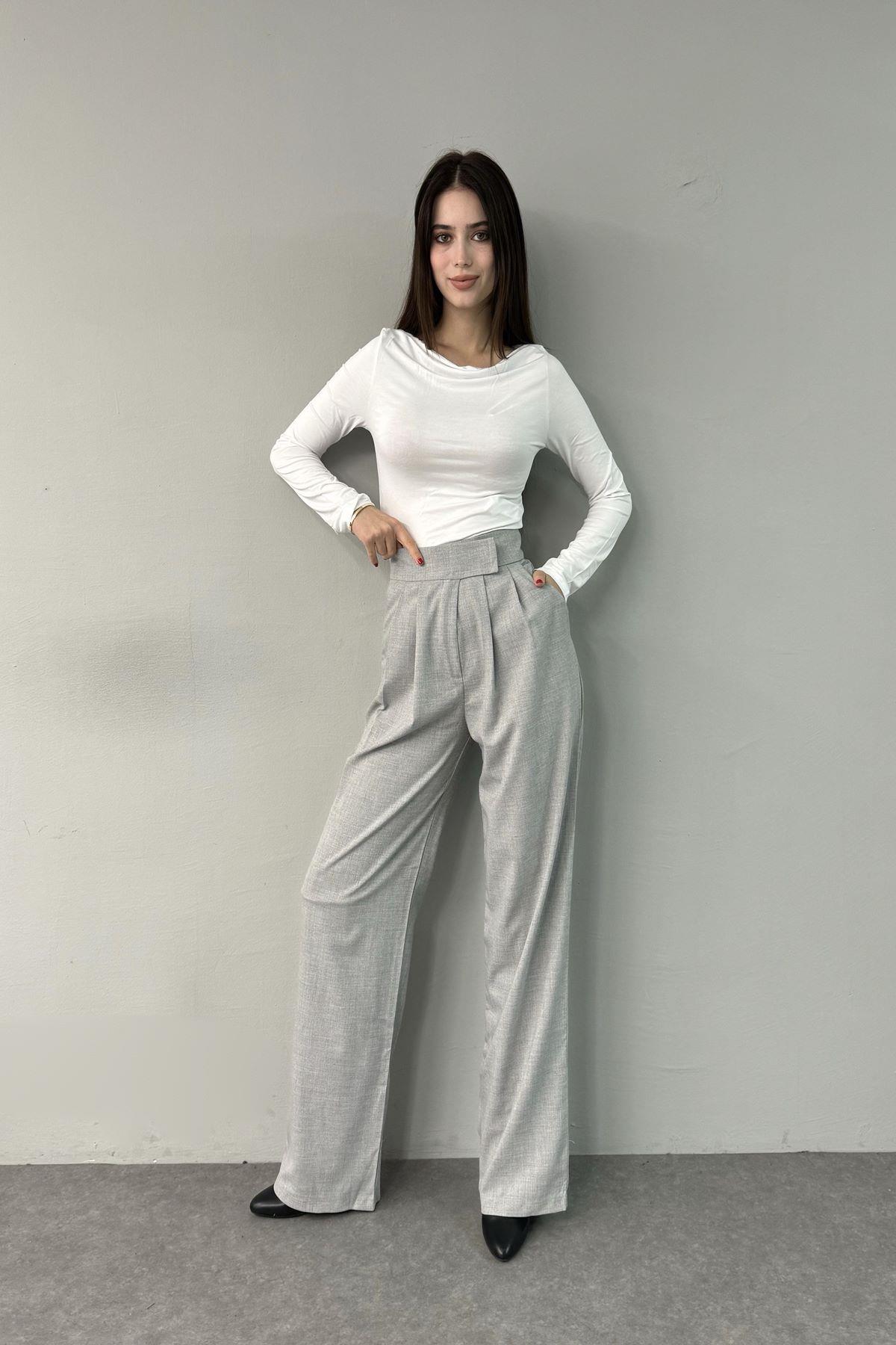 BEL CIRT DETAY PİLELİ PANTOLON