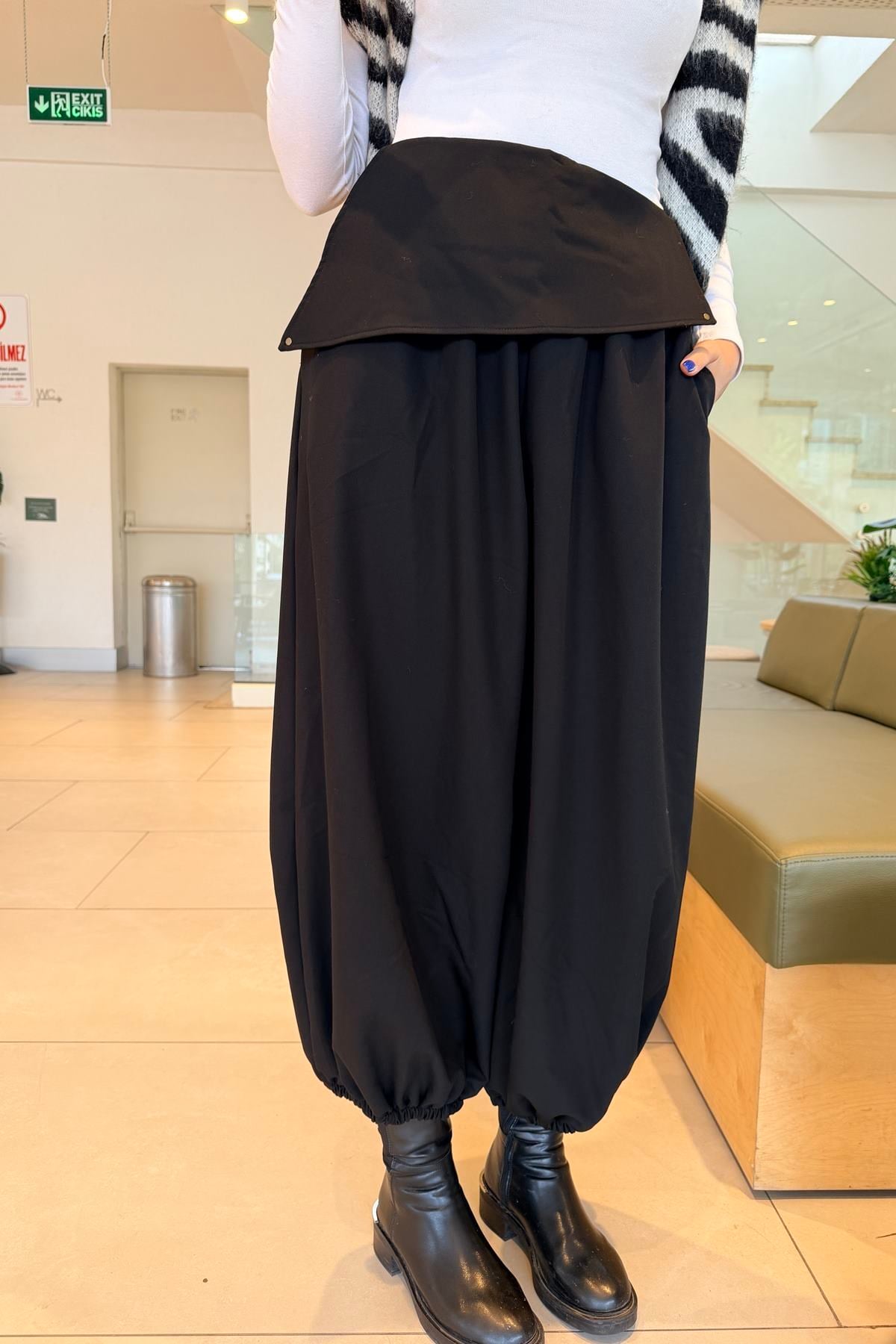 BEL DETAY PAÇA LASTİK PANTOLON