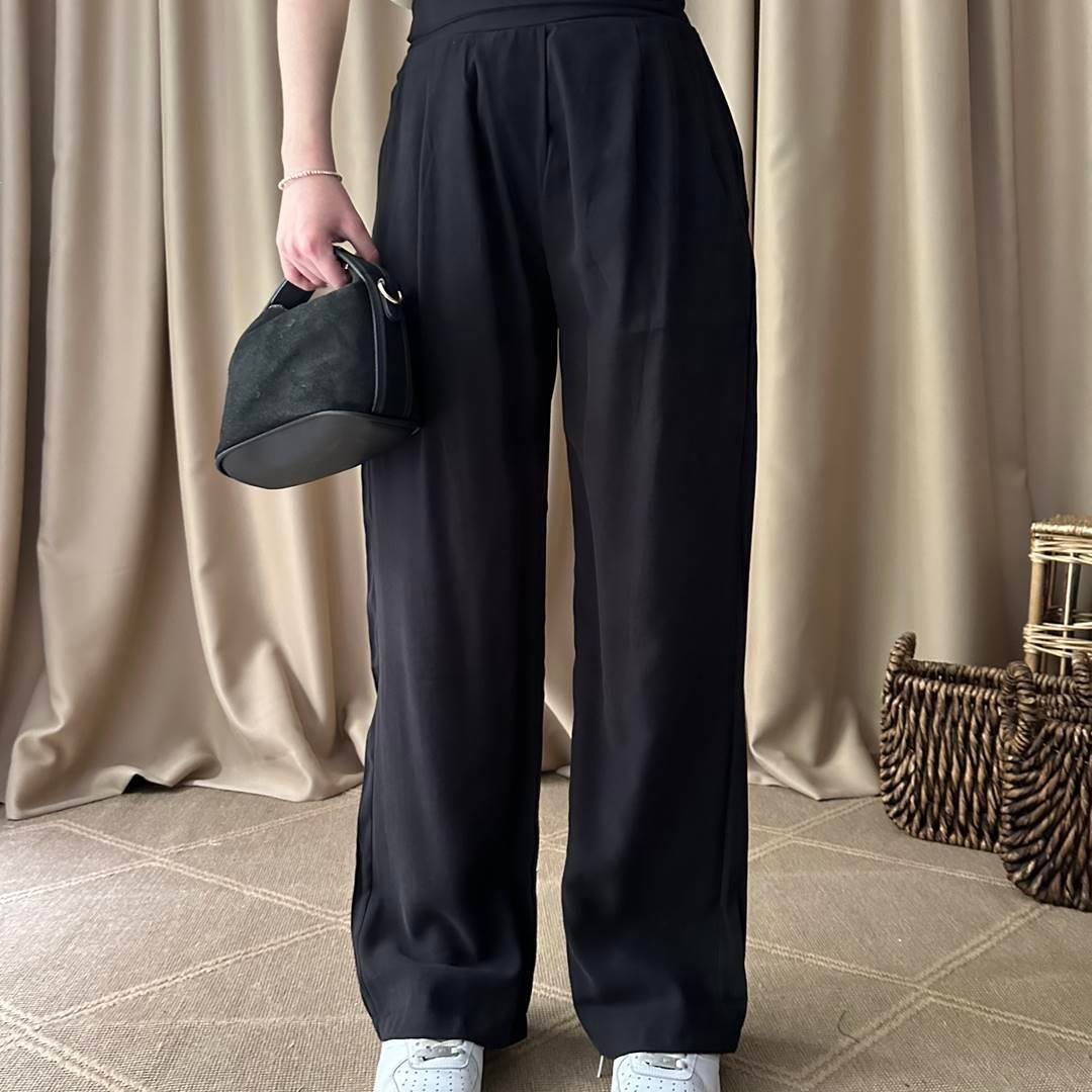 BEL DÜĞME DETAY PİLELİ TENCEL PANTOLON