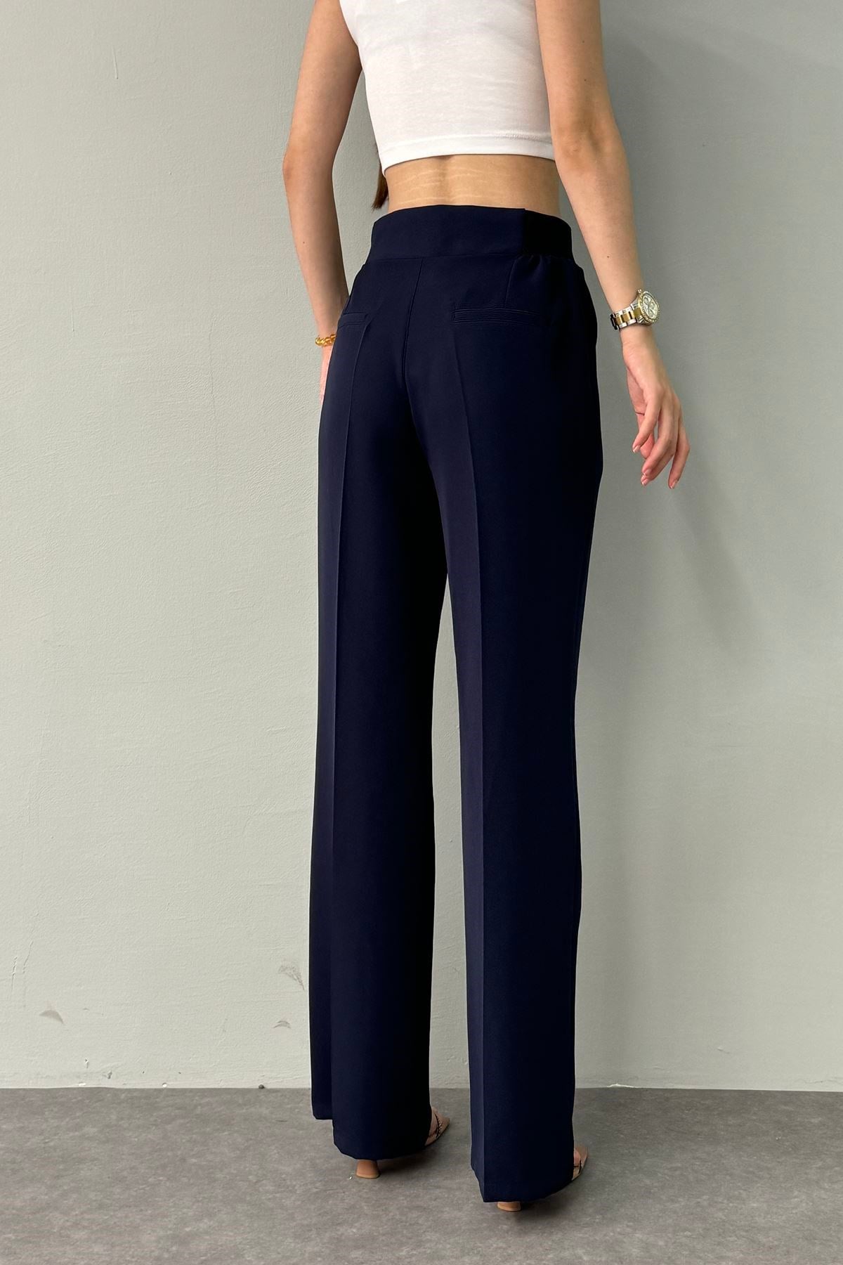 BEL RİBANA DETAYLI PANTOLON