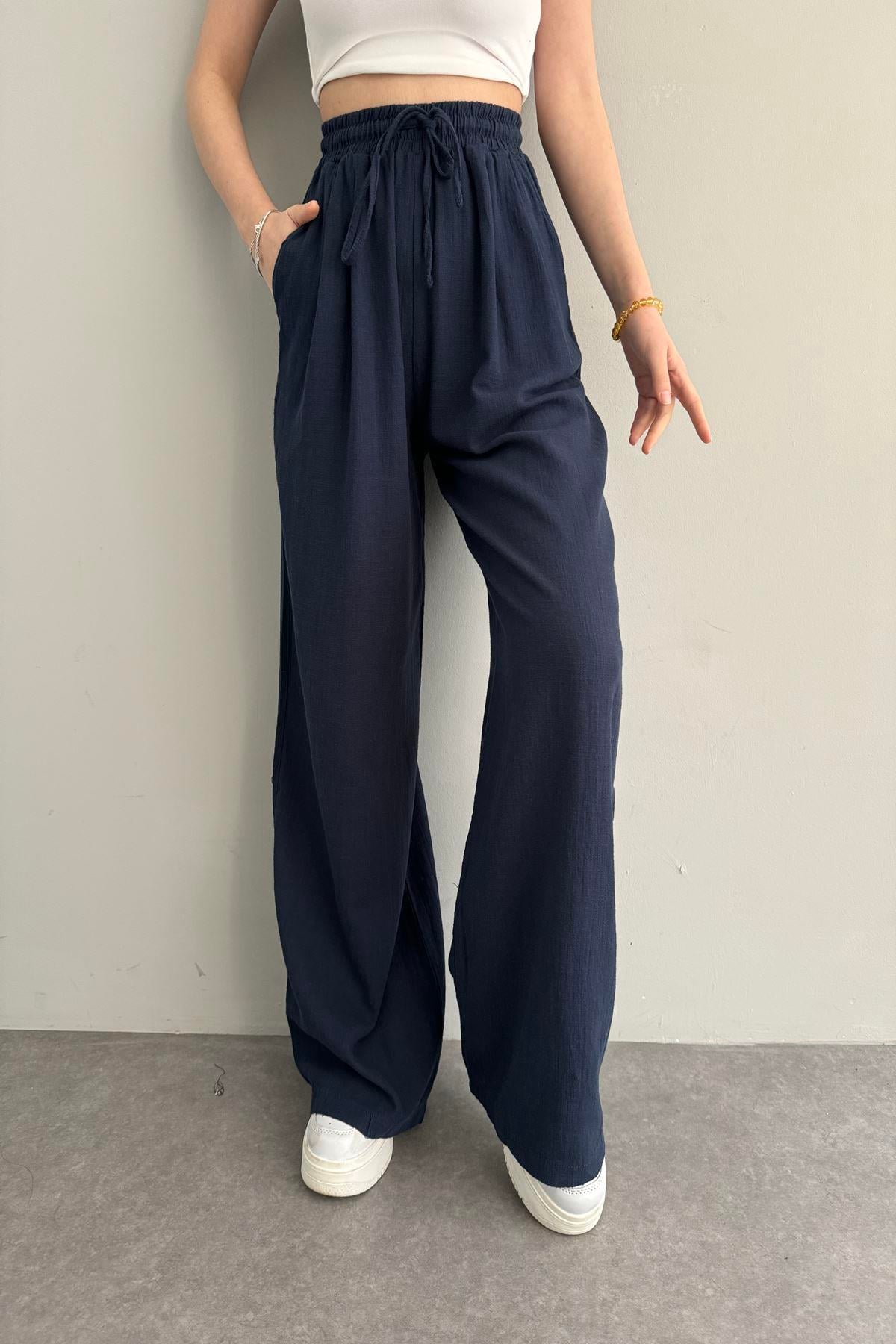 BELİ LASTİK DETAYLI PANTOLON