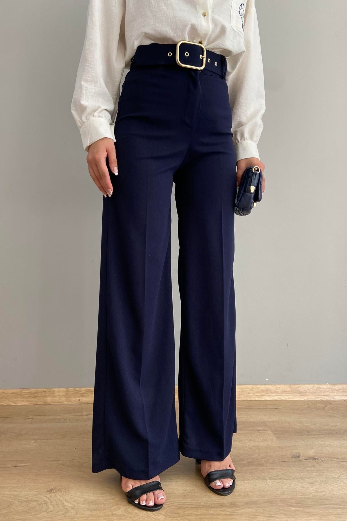 BOL PAÇA KEMERLİ PANTALON