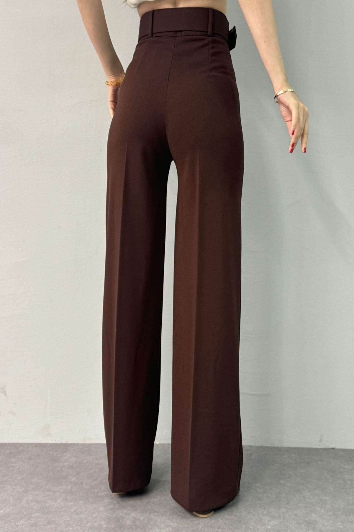 BOL PAÇA KEMERLİ PANTALON