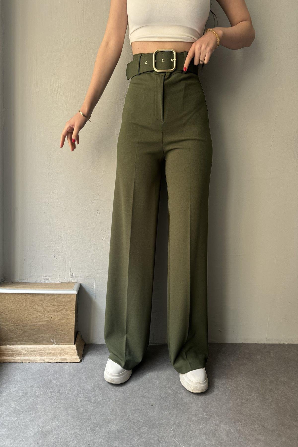 BOL PAÇA KEMERLİ PANTALON