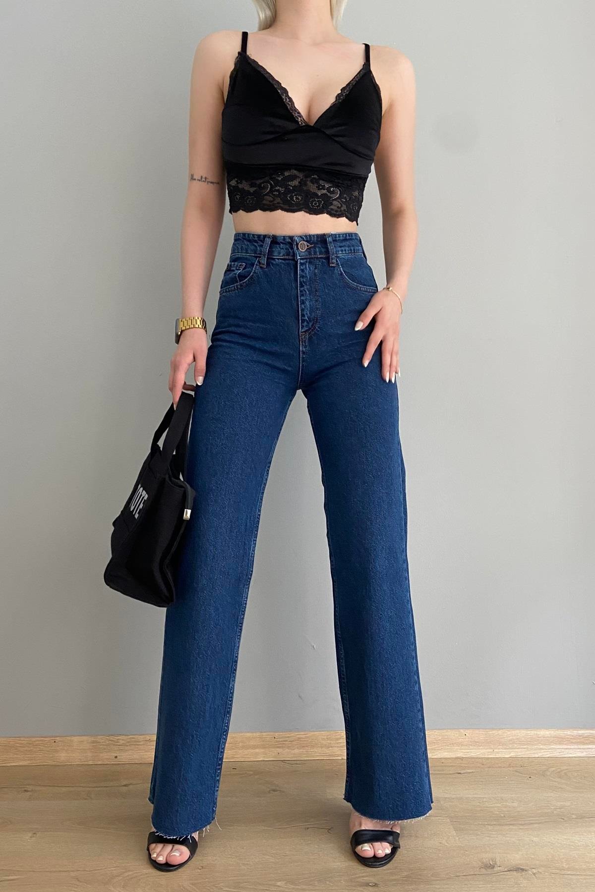 BOL PAÇA KESİK PANTALON