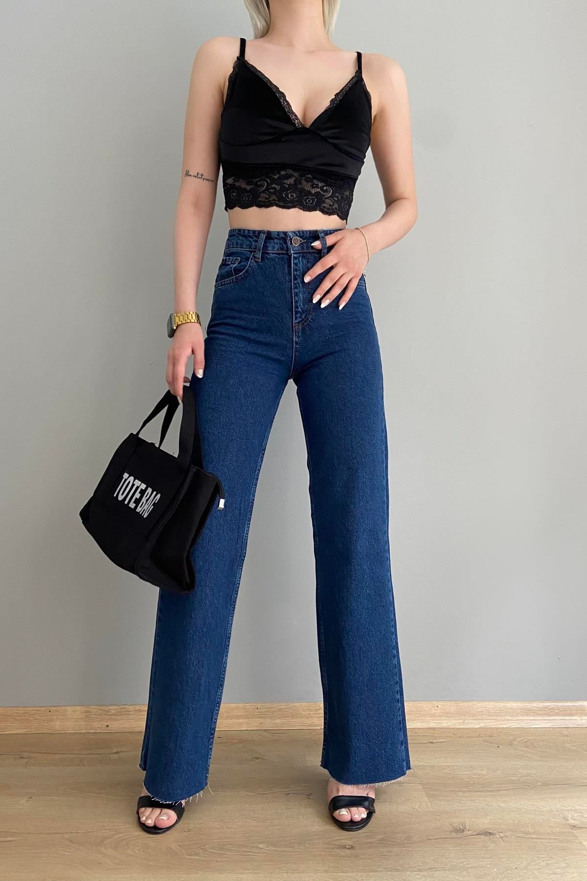 BOL PAÇA KESİK PANTALON