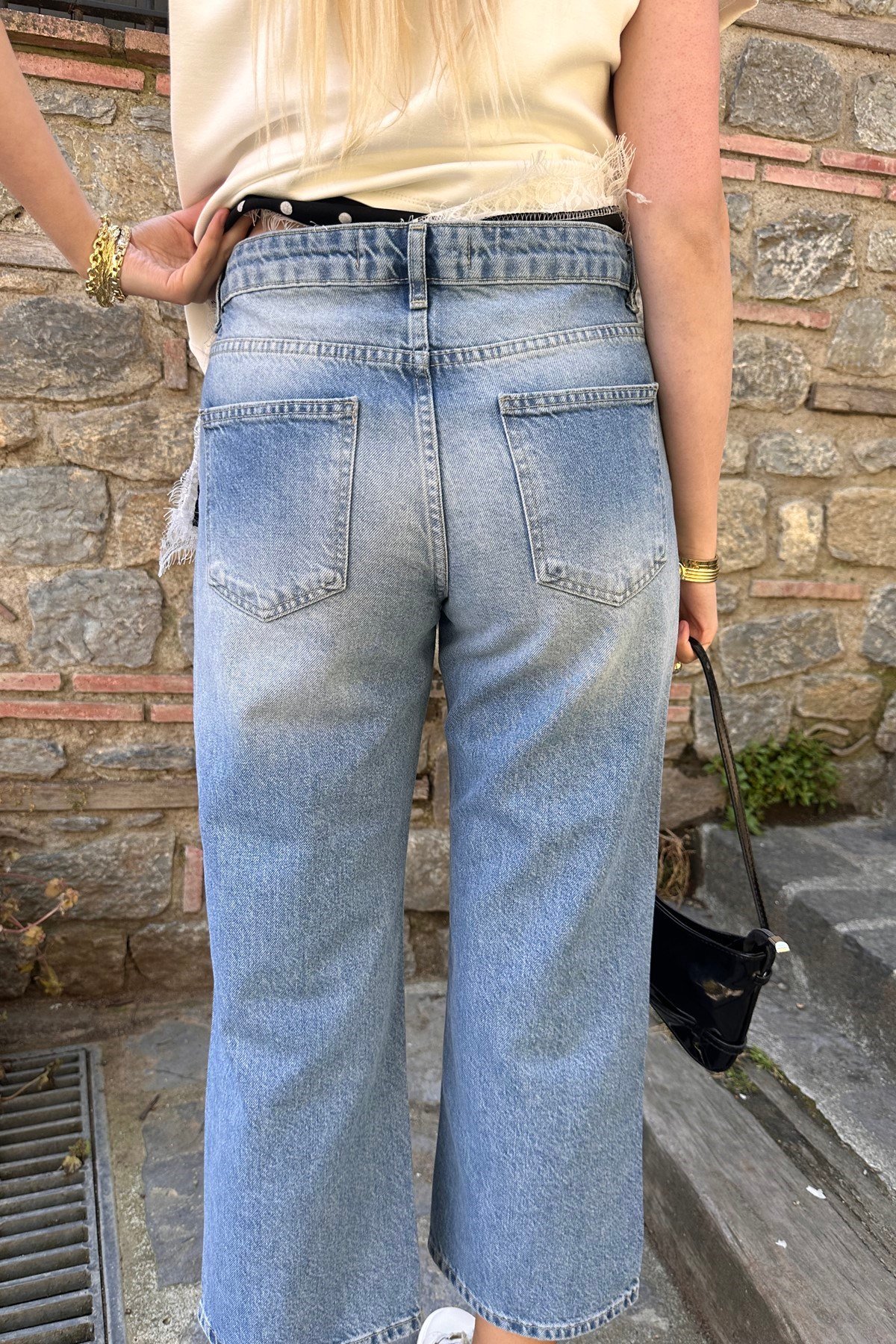 DÜŞÜK BEL KISA PANTOLON
