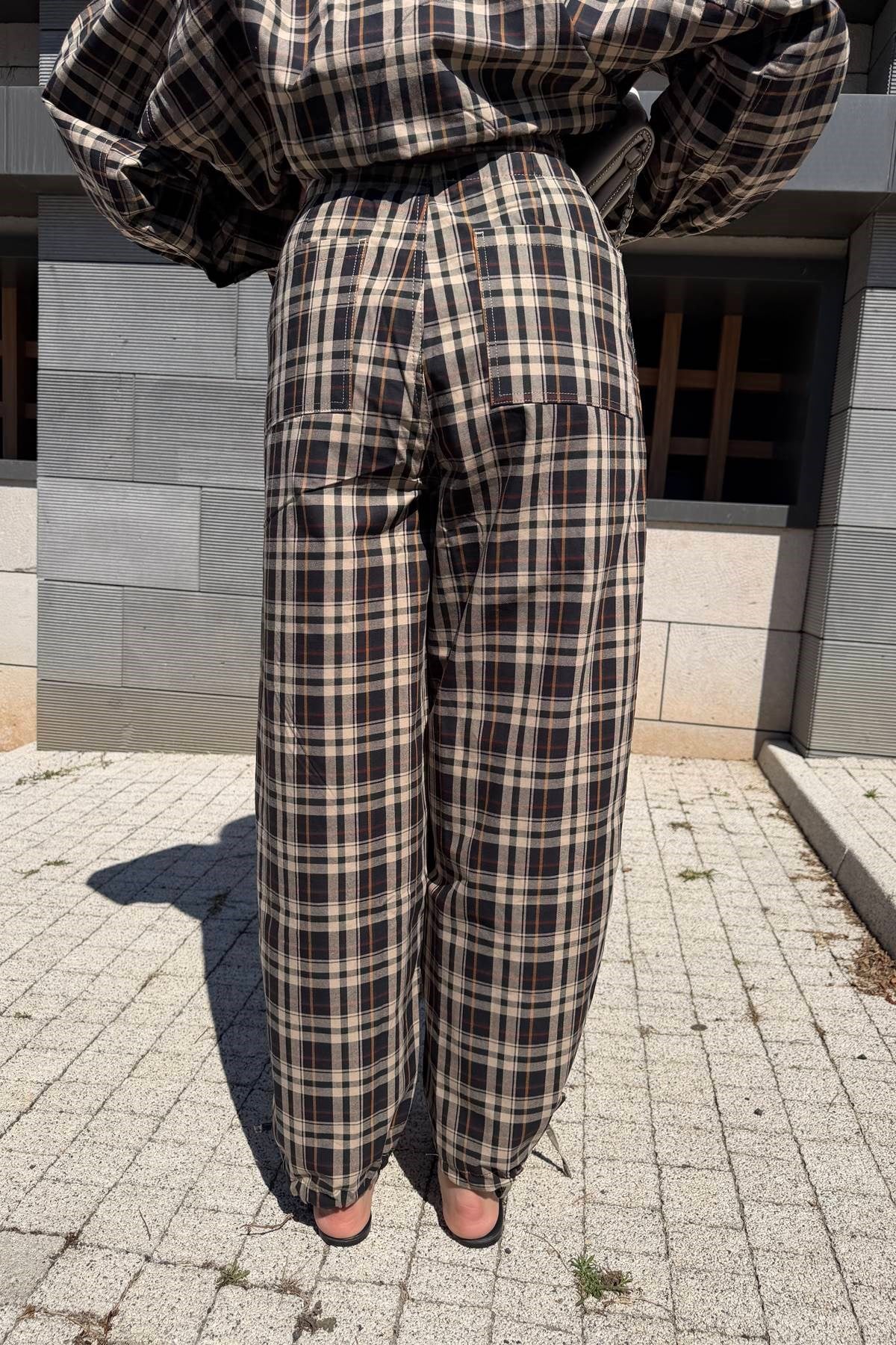 EKOSE DESEN PAÇA BAĞCIK DETAY PANTOLON