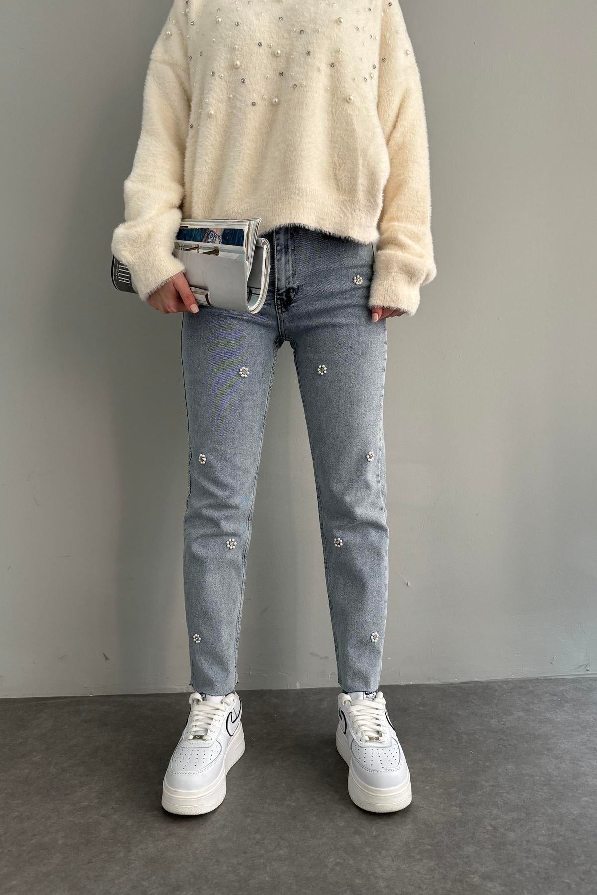 İNCİ TAŞLI ÇİÇEK DESEN MOM KOT PANTOLON