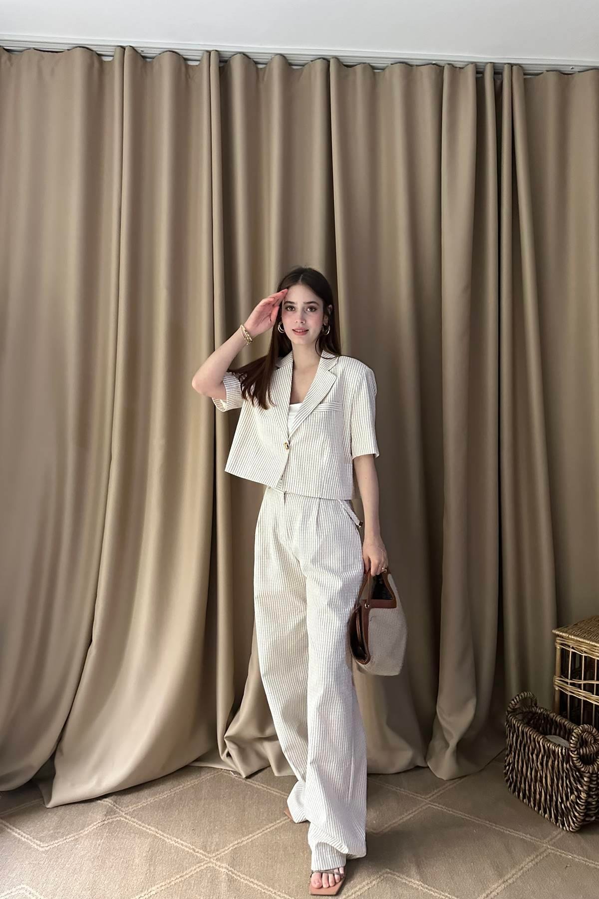 KEMER DETAYLI ÇİZGİLİ PANTOLON