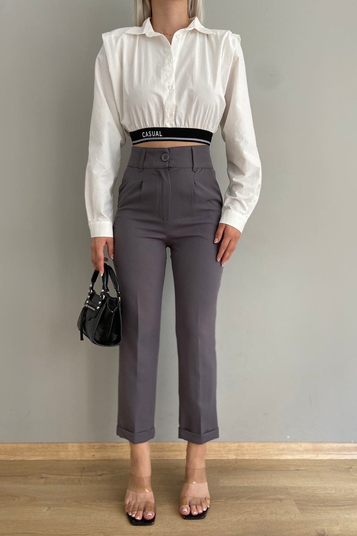 KEMERİ TEK PİLE DUBLE PAÇA PANTOLON