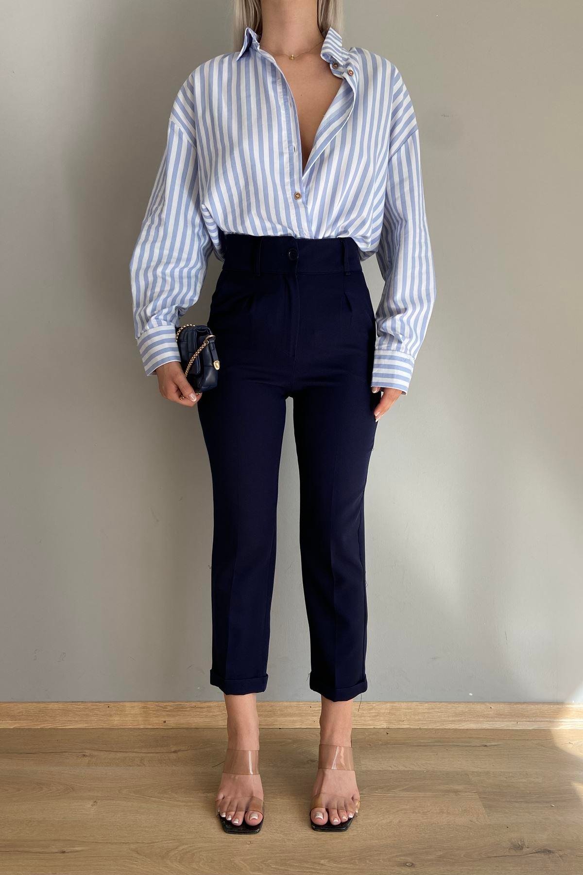 KEMERİ TEK PİLE DUBLE PAÇA PANTOLON
