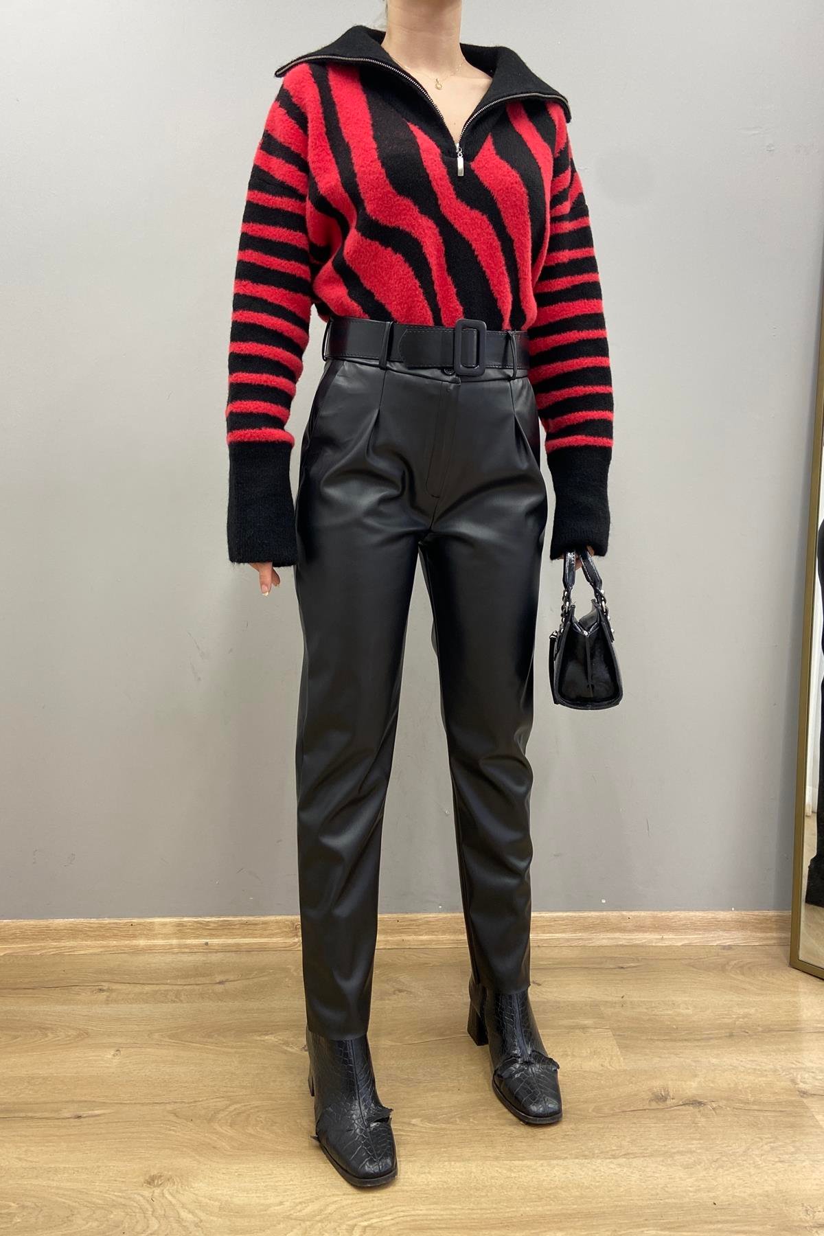 KEMERLİ DERİ PANTALON