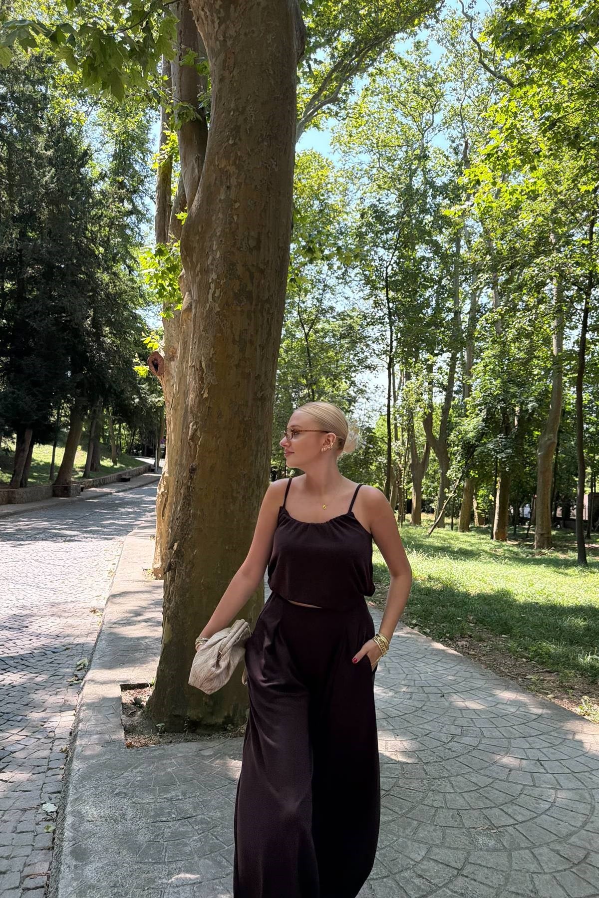 ASKILI BLUZ ŞALVAR TAKIM