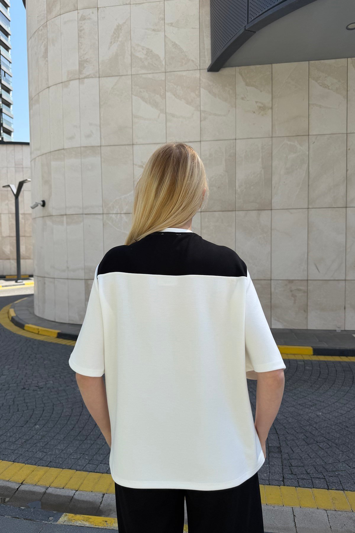 FULAR DETAYLI TSHIRT PANTOLON TAKIM