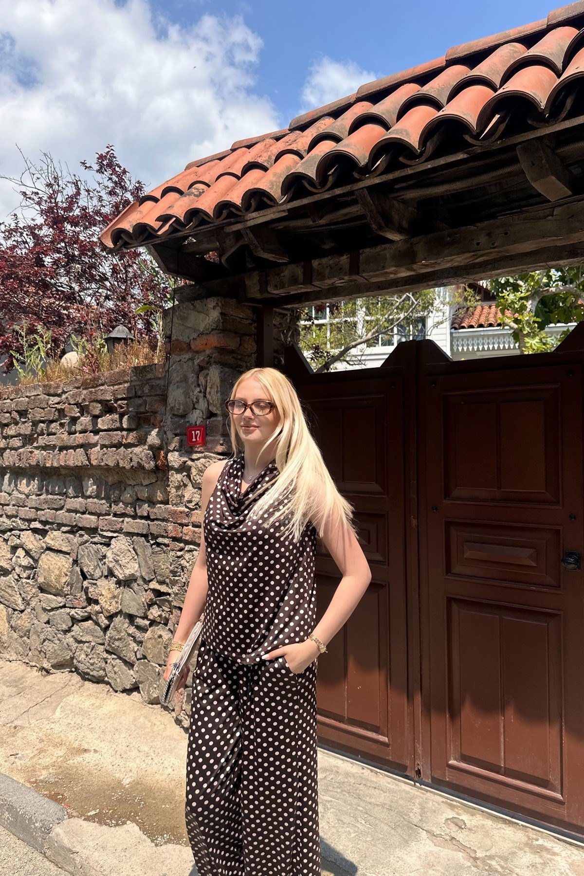 PUANTİYE DESEN DEGAJE YAKA BLUZ PANTOLON TAKIM