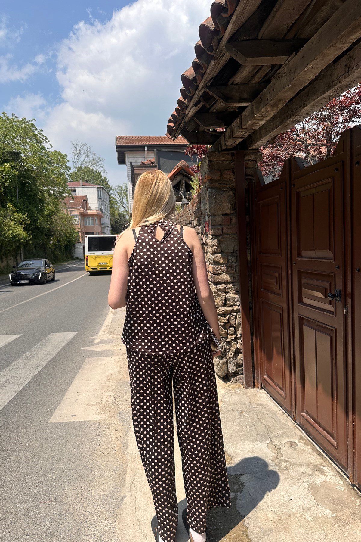 PUANTİYE DESEN DEGAJE YAKA BLUZ PANTOLON TAKIM