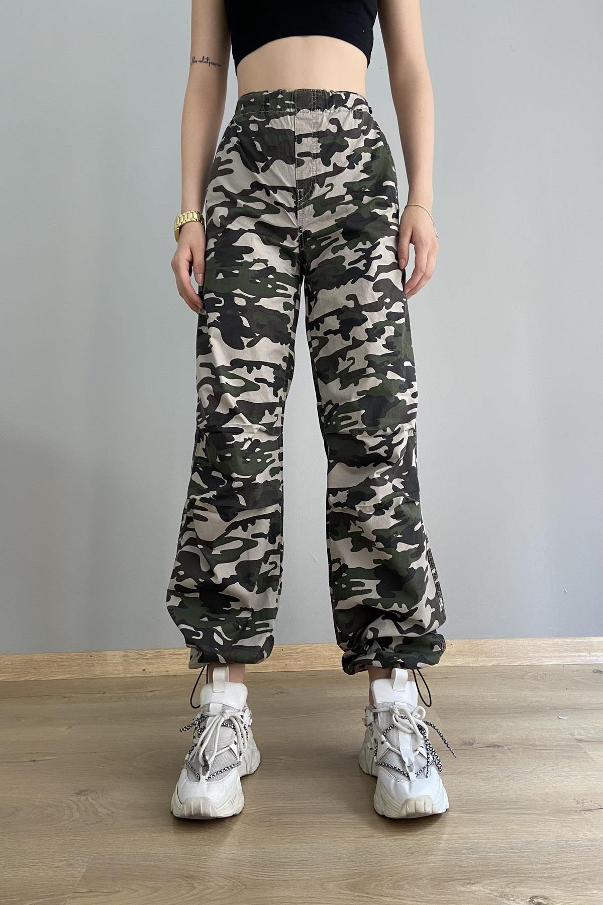 PAÇA BÜZGÜLÜ KAMUFLAJ PANTALON