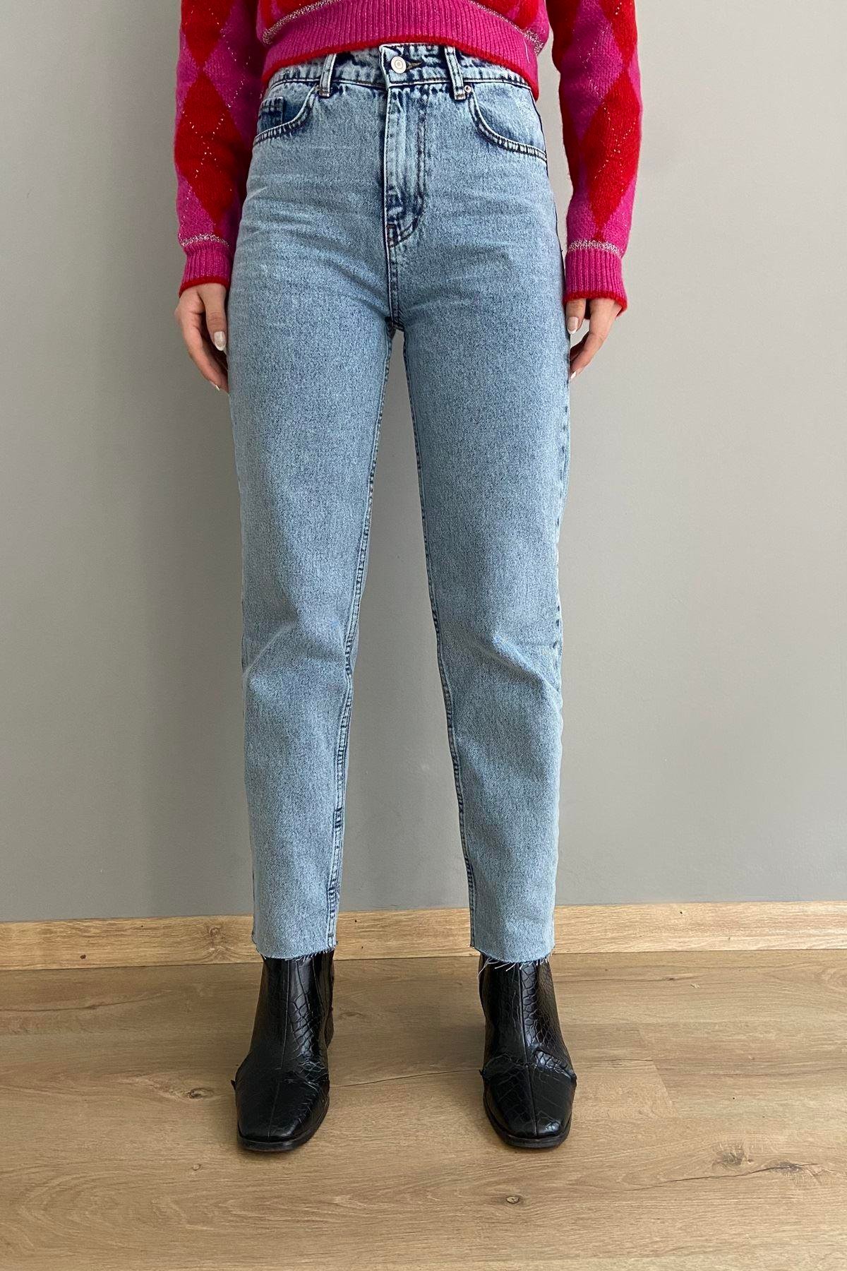 PAÇA KESİK MOM KOT PANTOLON