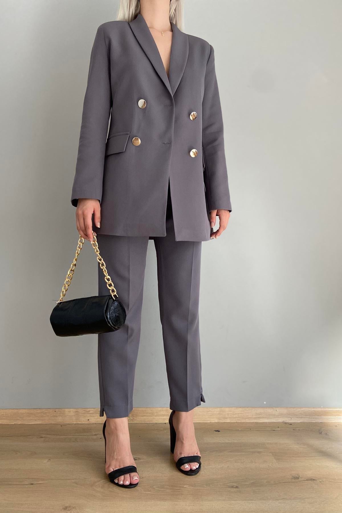 PAÇA YIRTMAÇLI KEMERLİ PANTALON