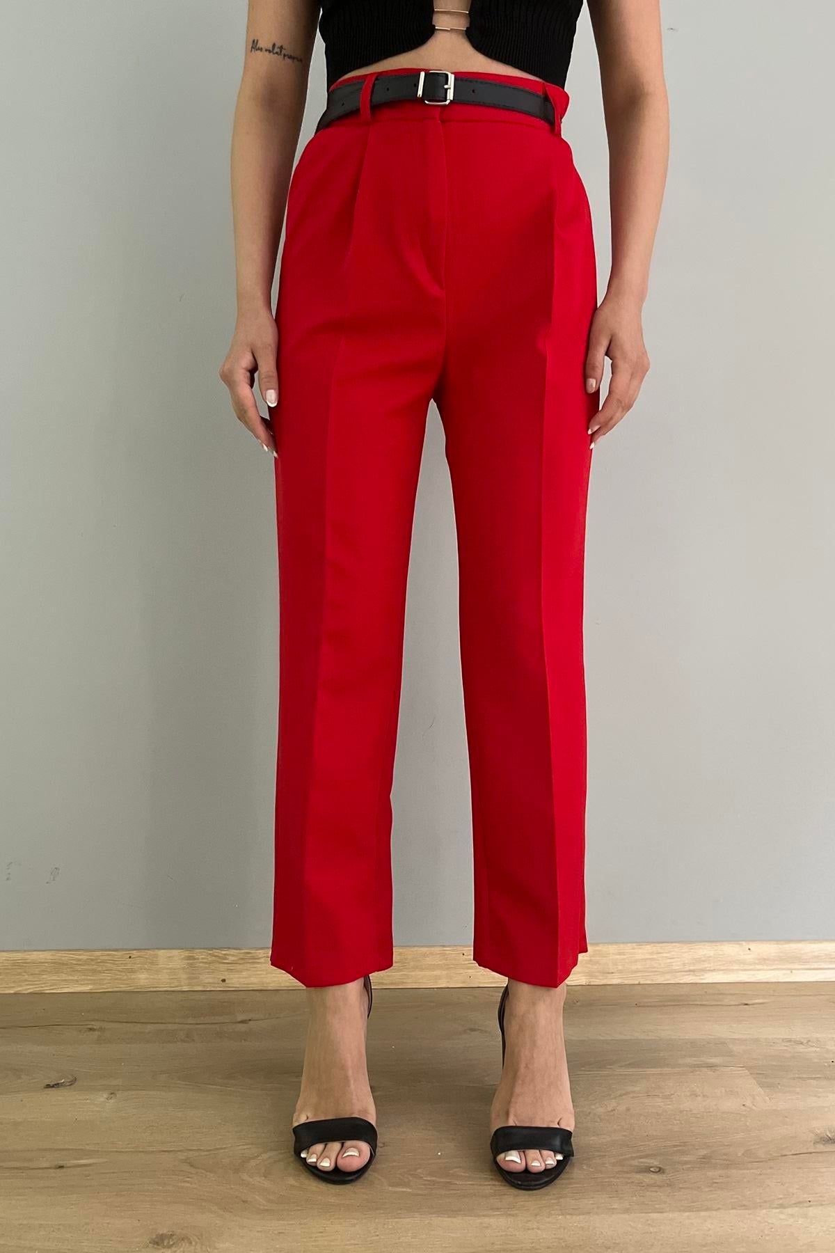 PAÇA YIRTMAÇLI KEMERLİ PANTALON