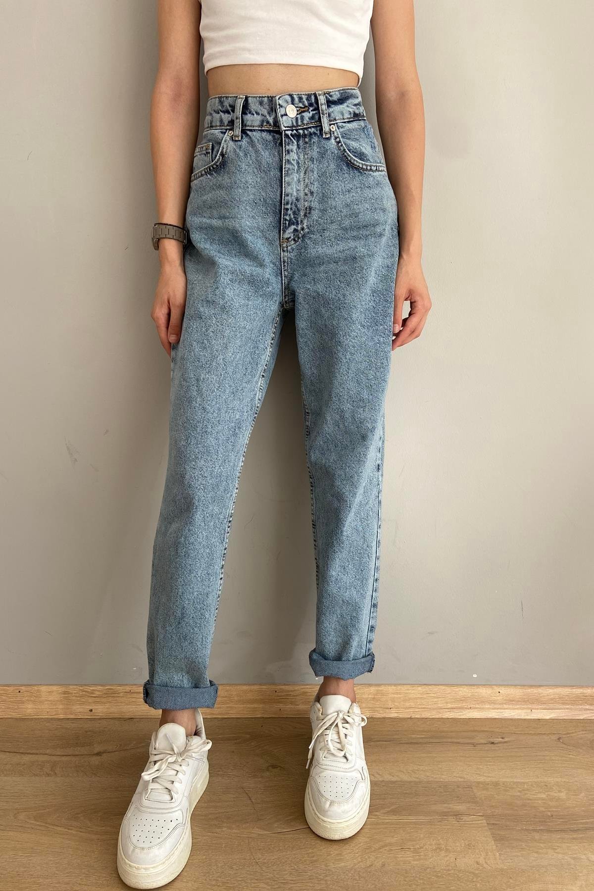 PACASI KESIK MOM PANTALON