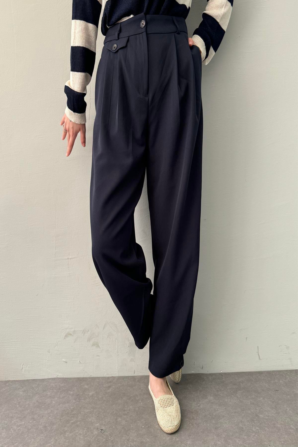 PİLE DETAYLI PANTOLON
