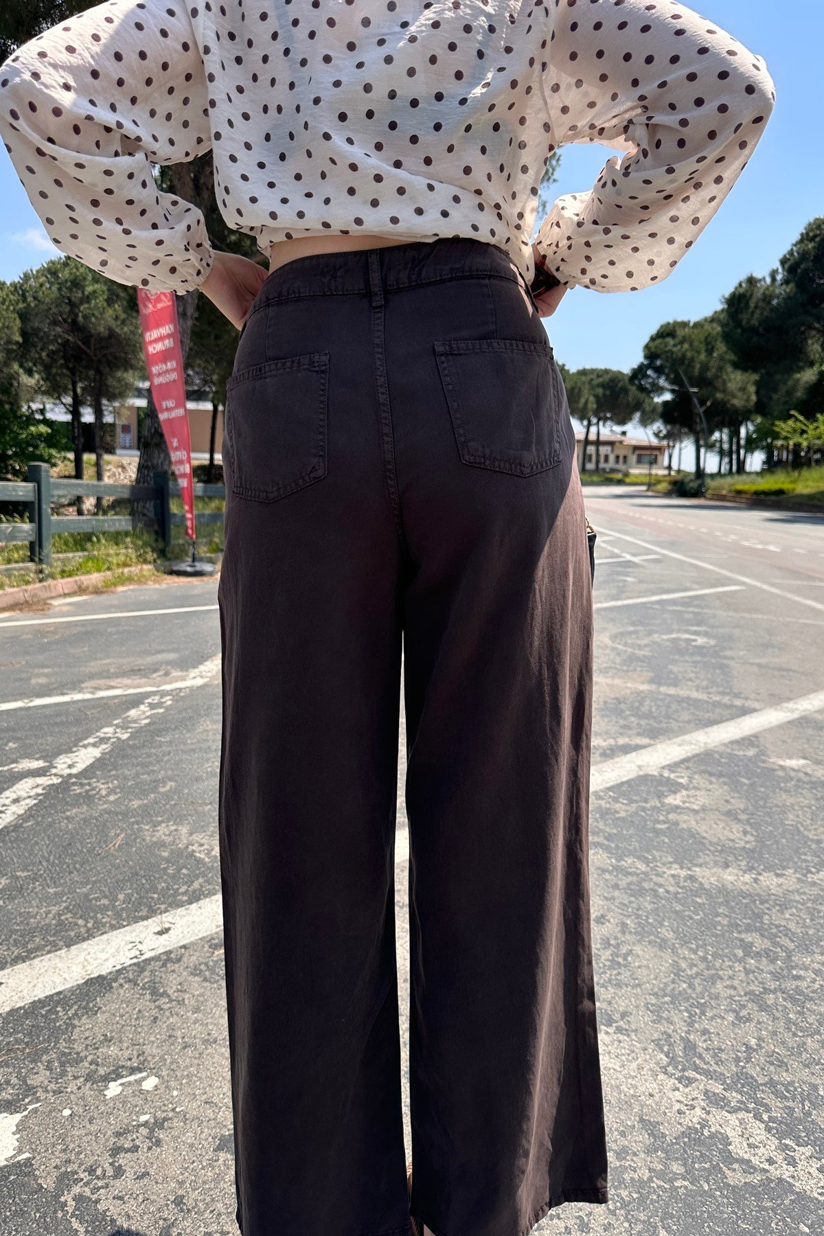 PİLELİ DÖKÜMLÜ PANTOLON