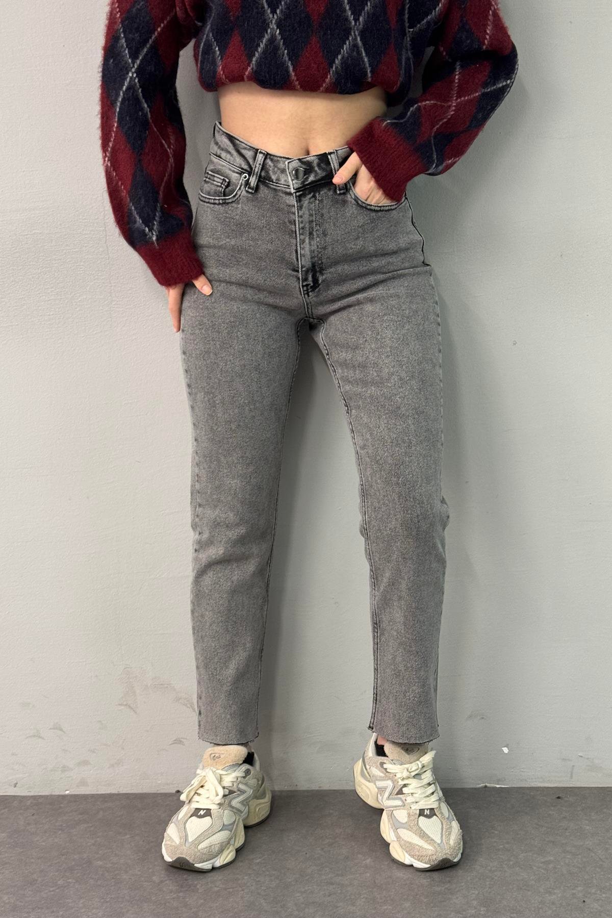 YÜKSEK BEL DİKİŞSİZ PAÇA MOM PANTOLON