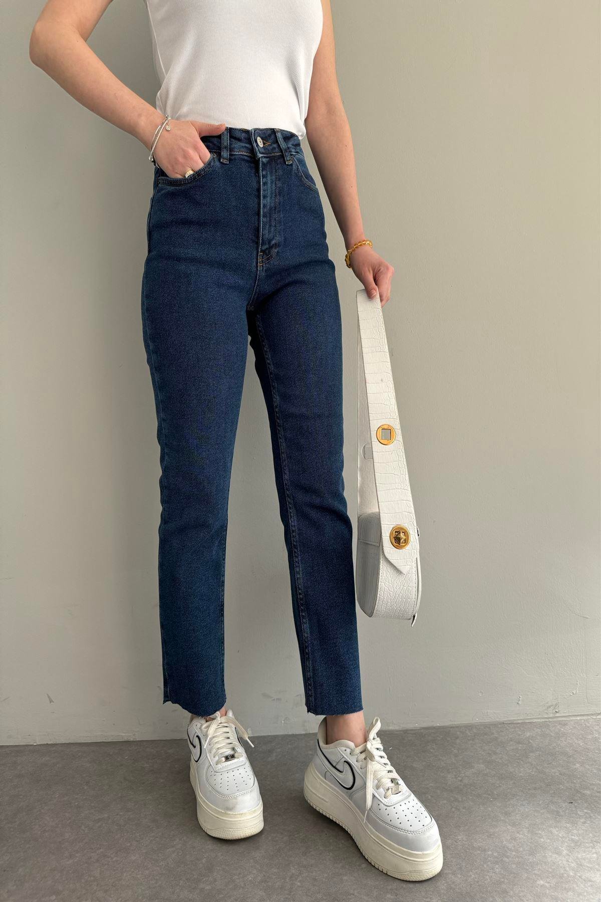 YÜKSEK BEL DİKİŞSİZ PAÇA MOM PANTOLON