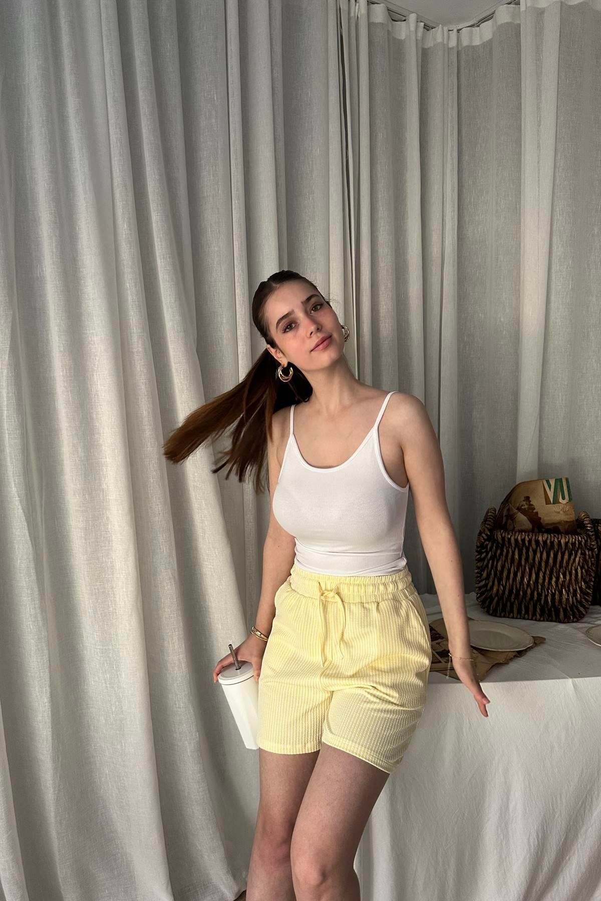 BEL BAĞCIKLI ÖRME ŞORT