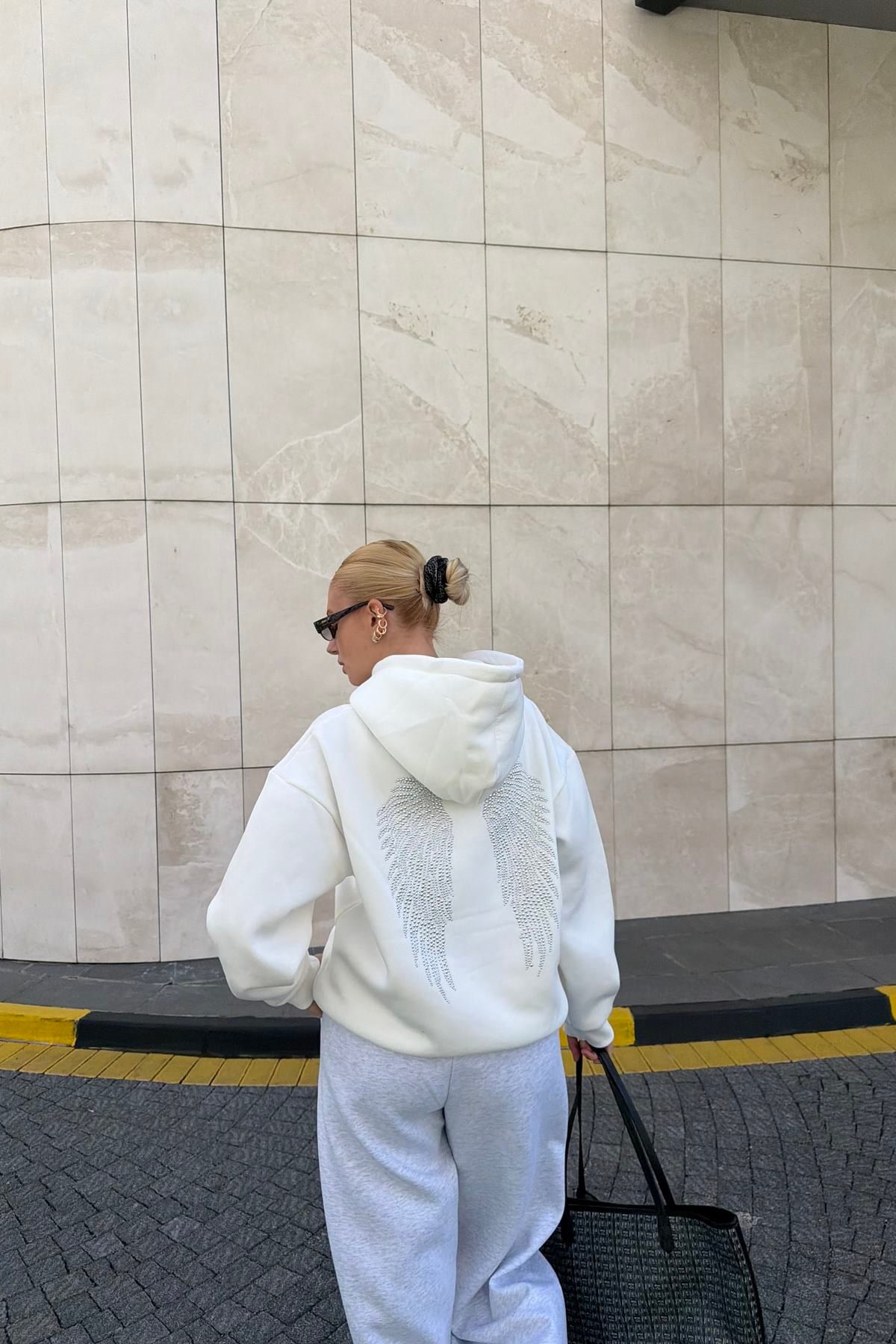 ANGEL TAŞ BASKI DETAY KAPŞONLU SWEATSHIRT
