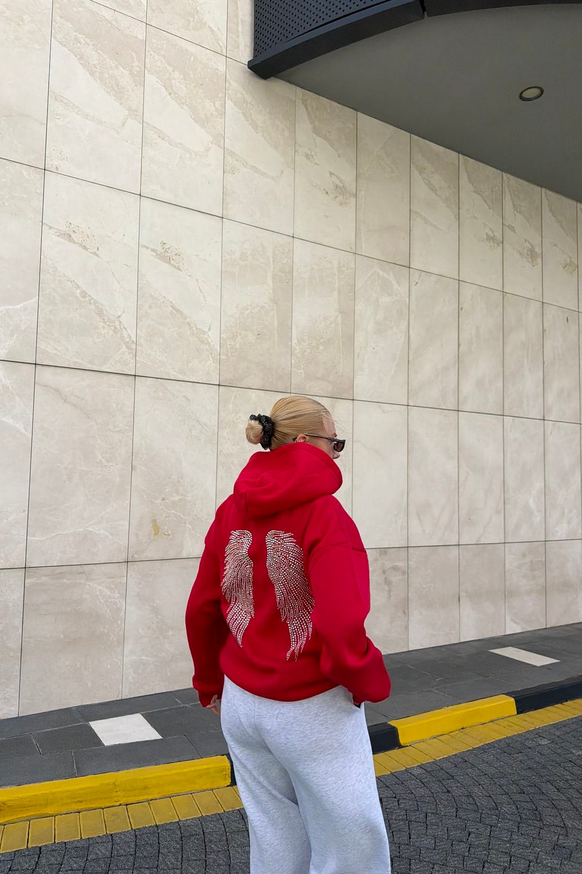 ANGEL TAŞ BASKI DETAY KAPŞONLU SWEATSHIRT