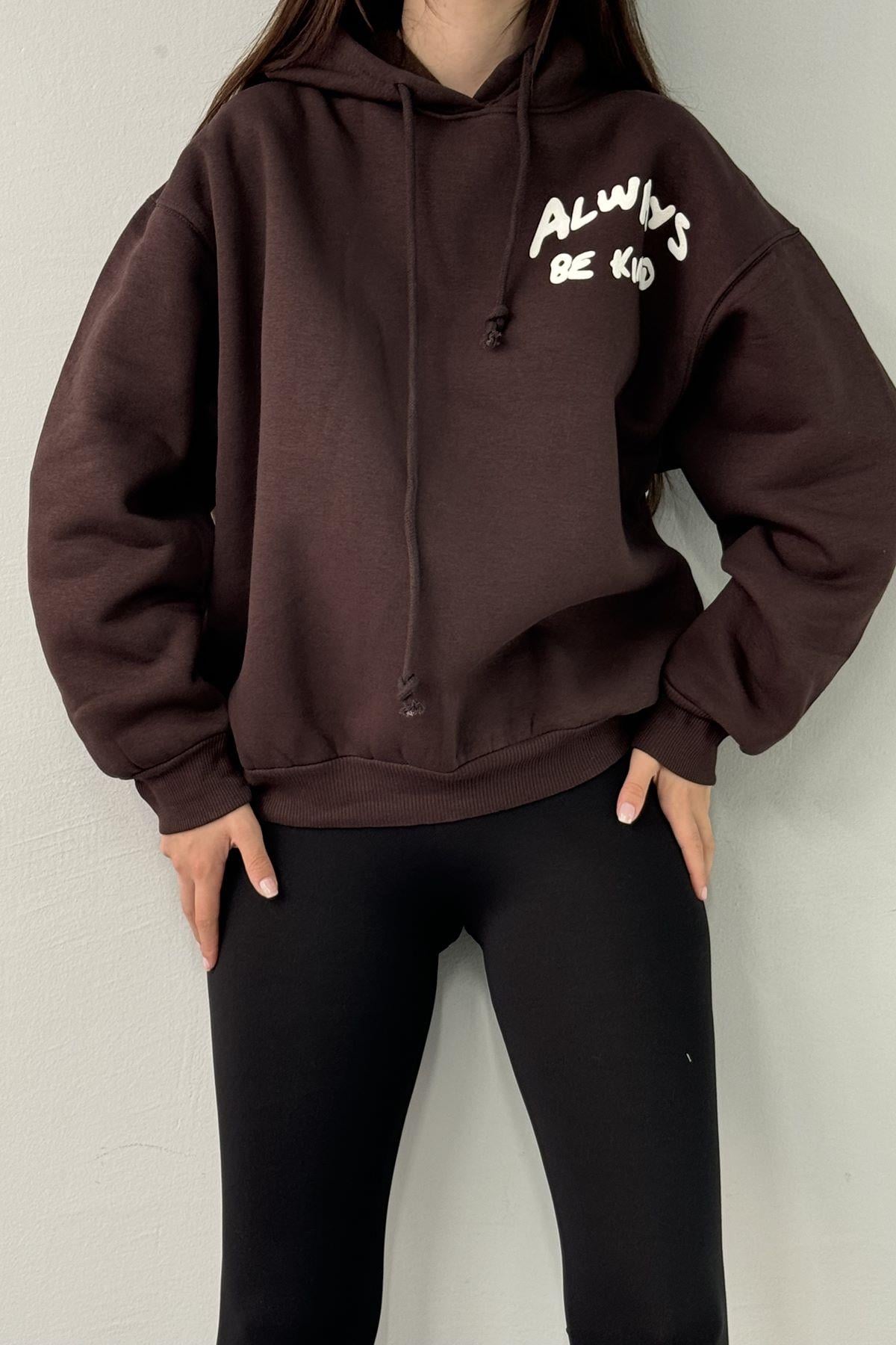 BASKI DETAY KAPŞONLU SWEATSHIRT