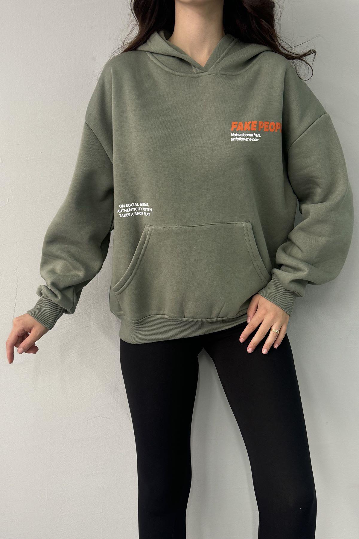 BASKI DETAY KAPŞONLU SWEATSHIRT