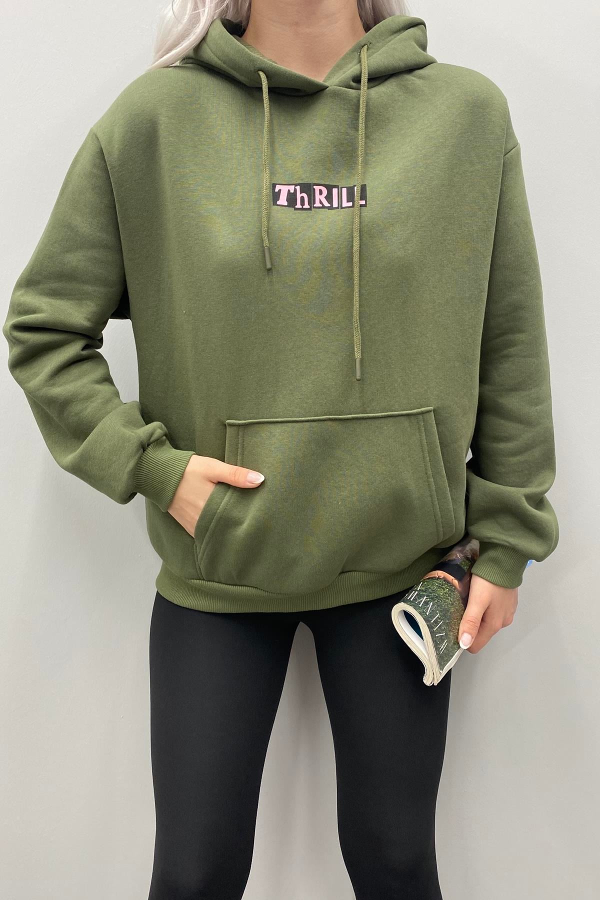 BASKI DETAYLI KAPŞONLU SWEATSHIRT