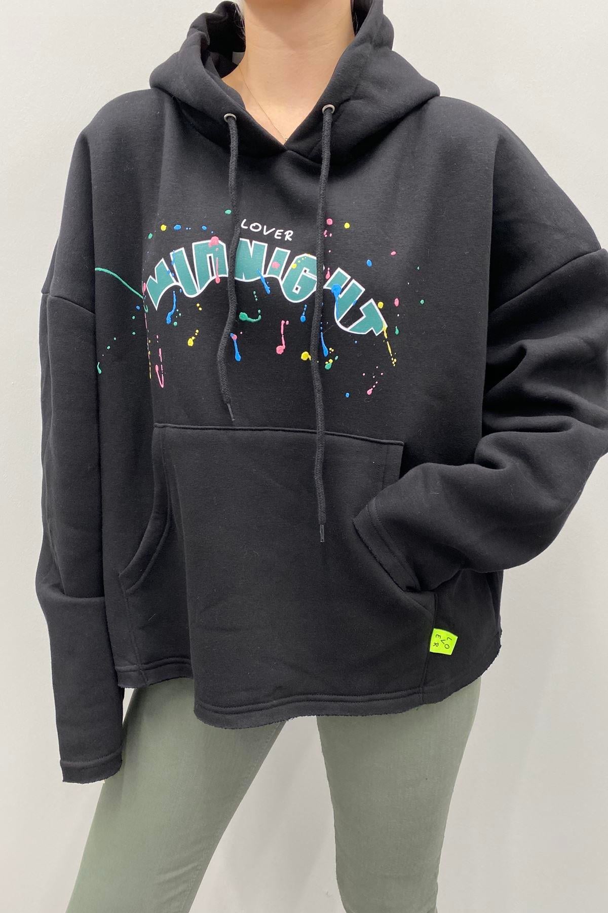 BASKI DETAYLI KAPŞONLU SWEATSHIRT