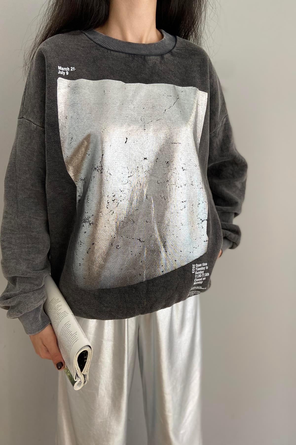 BASKI DETAYLI SWEATSHIRT
