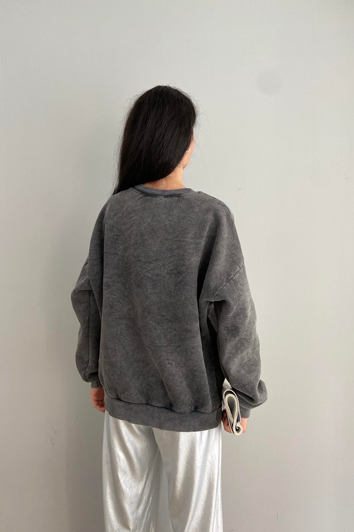 BASKI DETAYLI SWEATSHIRT