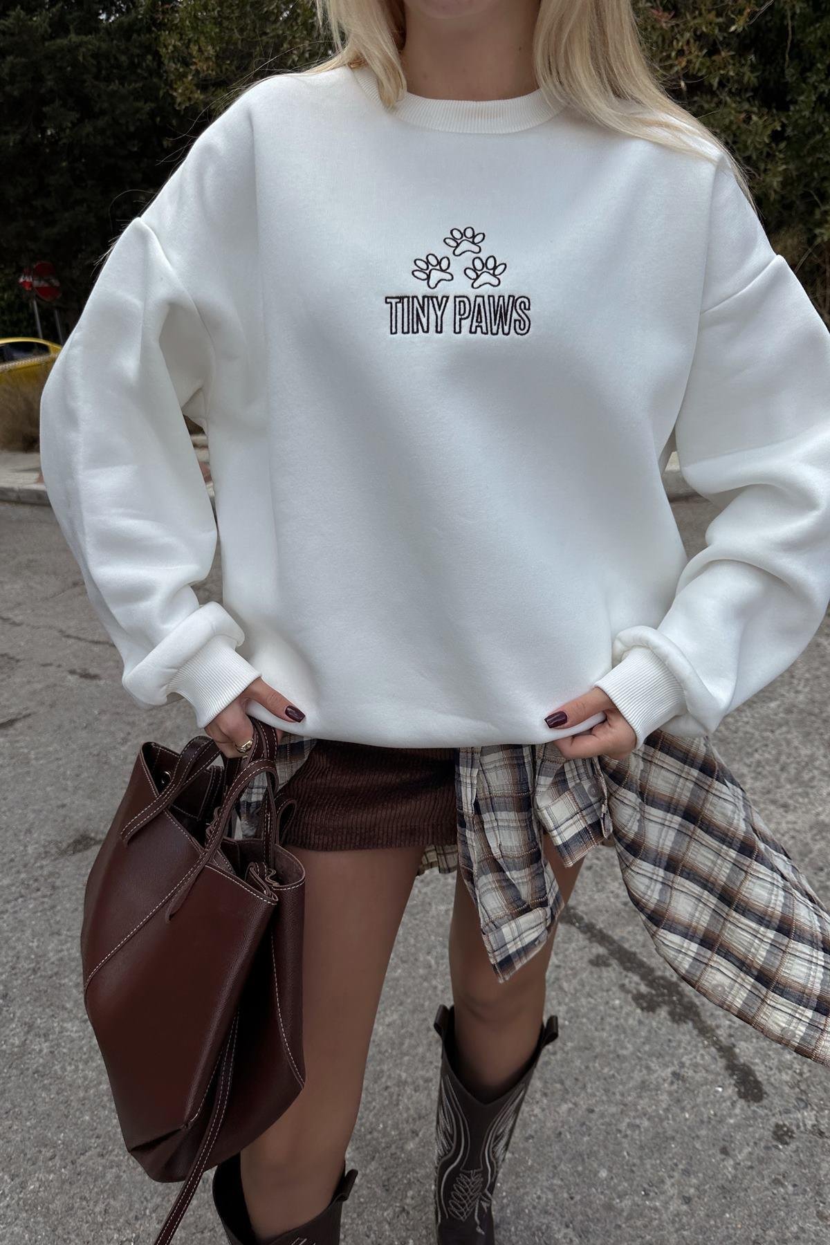 BASKI VE NAKIŞ DETAYLI SWETSHIRT